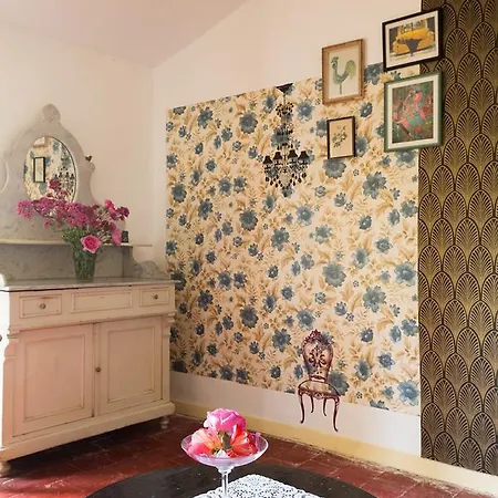 Le Flamant Rouge Bed & Breakfast *