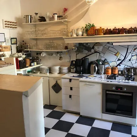Le Flamant Rouge Bed & Breakfast *